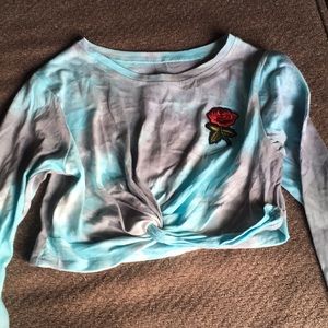 Long sleeve crop top